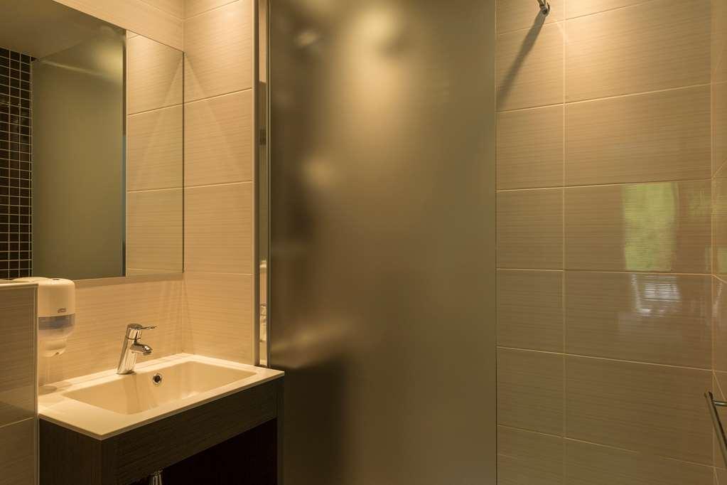 Hotel Du Golf Saint-Laurent Ploemel Facilități foto
