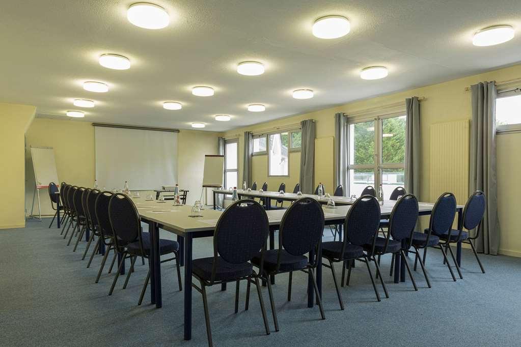 Hotel Du Golf Saint-Laurent Ploemel Facilități foto