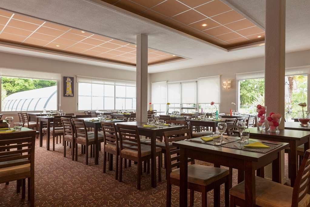 Hotel Du Golf Saint-Laurent Ploemel Restaurant foto